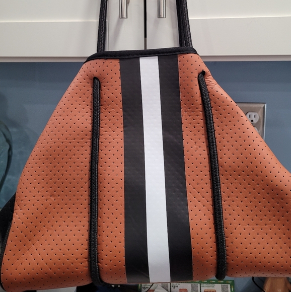 Neoprene Bag - Vegan Tote - 2 Piece Set - Stripe - Tan & Black. EUC - Picture 1 of 11